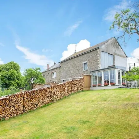 Cozy House With Jacuzzi In Fauvillers, 45 M² Hollange