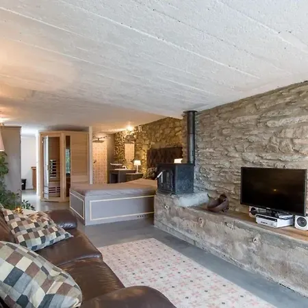 Cozy House With Jacuzzi In Fauvillers, 45 M²