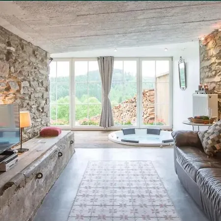 Cozy House With Jacuzzi In Fauvillers, 45 M² *