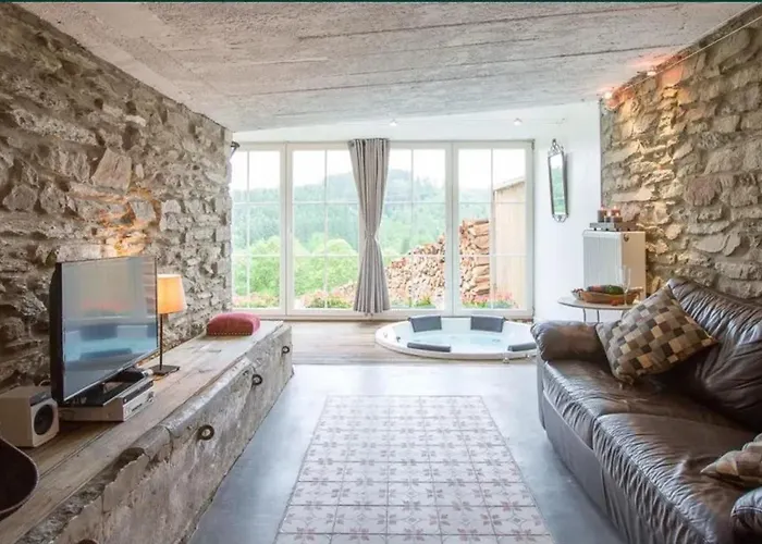 Cozy House With Jacuzzi In Fauvillers, 45 M² *